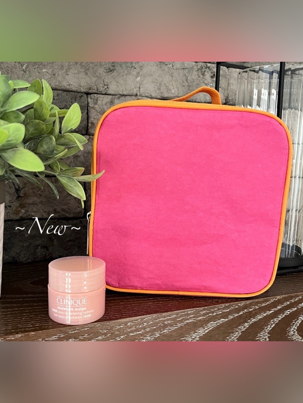 Clinique Moisture Surge with Pink Makeup Bag 🌿🆕🌿